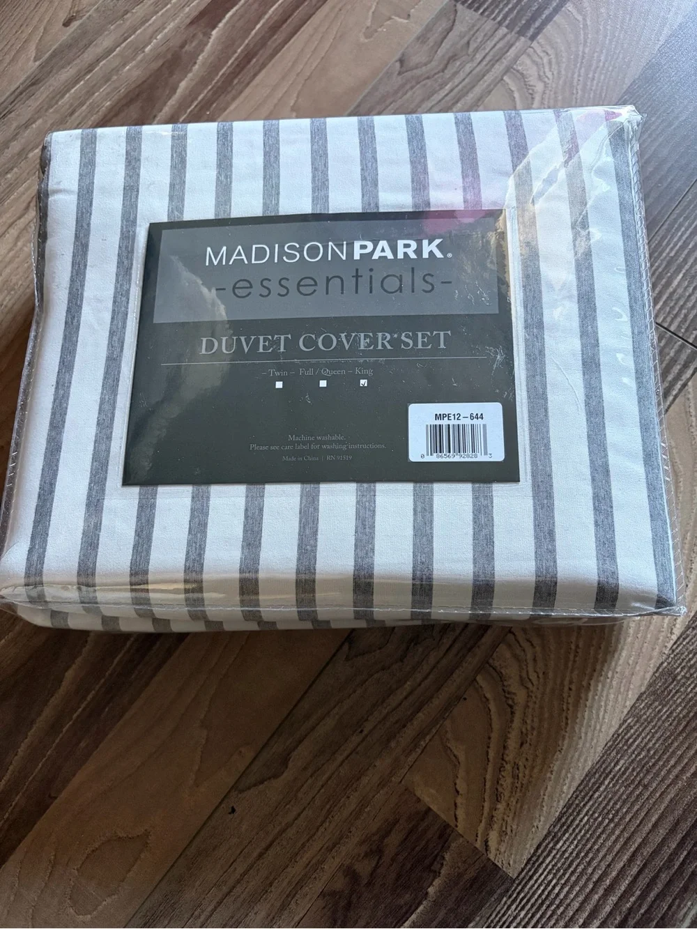 Madison Park Striped Duvet Cover Set in Gray and White